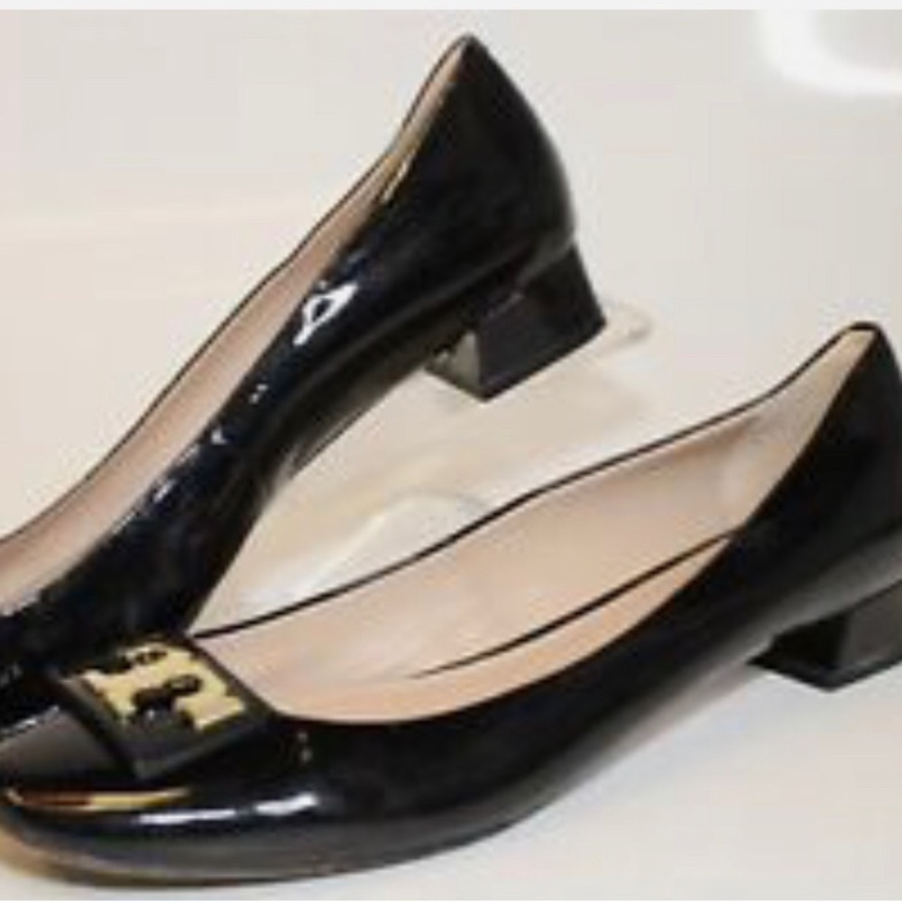 Tory Burch patent leather flat shoes